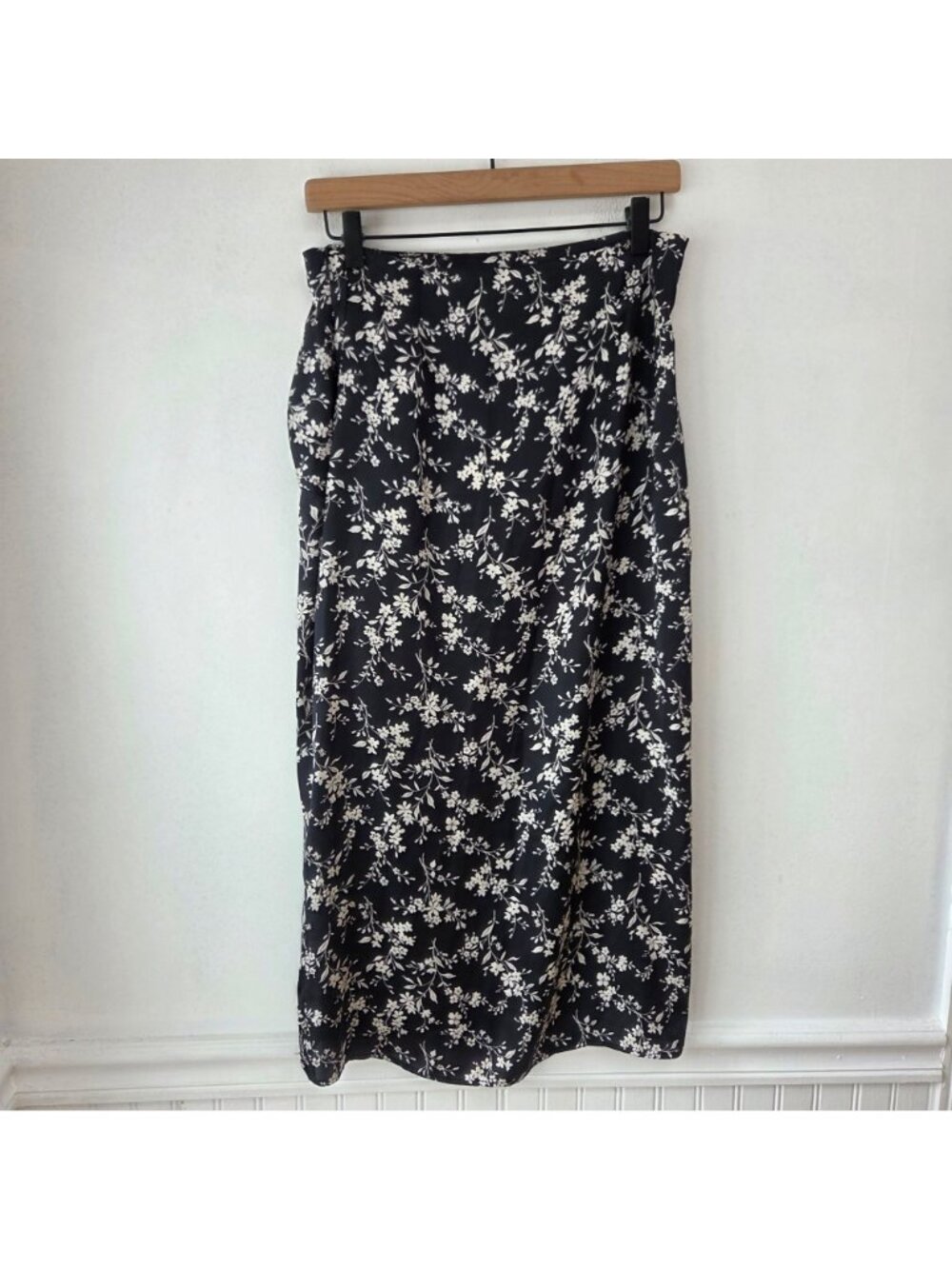 NWT Zara Black Floral Midi Skirt Career Cocktail Women's M - Picture 2 of 11